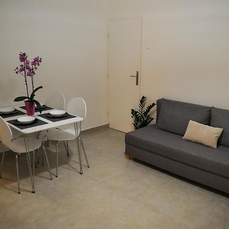 Apartman Gulliver In The Center, 10 Meters From The Sea With Private Parking In Natural Shade Rabac Ngoại thất bức ảnh