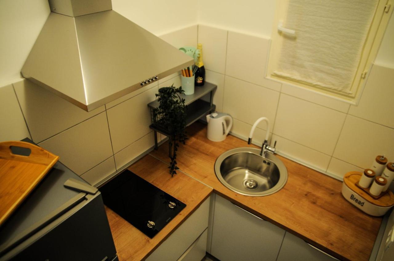 Apartman Gulliver In The Center, 10 Meters From The Sea With Private Parking In Natural Shade Rabac Ngoại thất bức ảnh