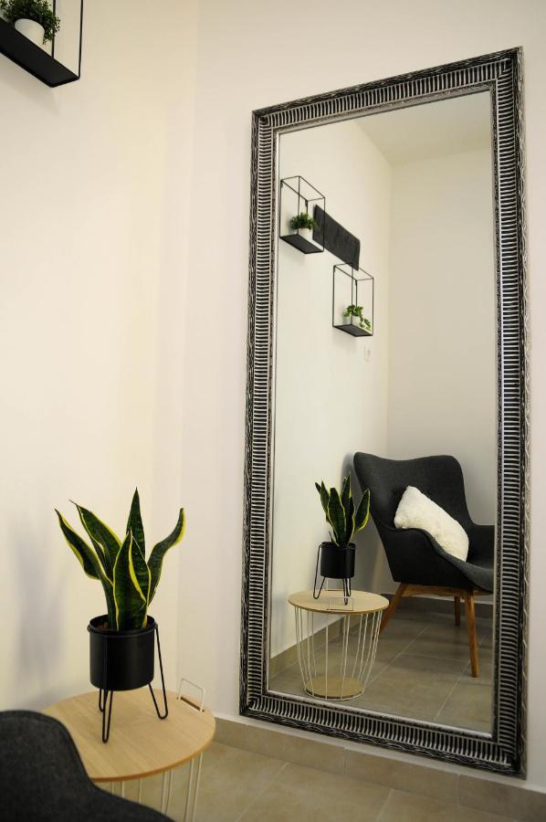 Apartman Gulliver In The Center, 10 Meters From The Sea With Private Parking In Natural Shade Rabac Ngoại thất bức ảnh