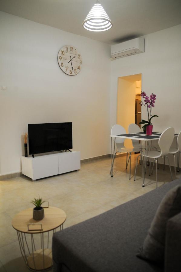 Apartman Gulliver In The Center, 10 Meters From The Sea With Private Parking In Natural Shade Rabac Ngoại thất bức ảnh