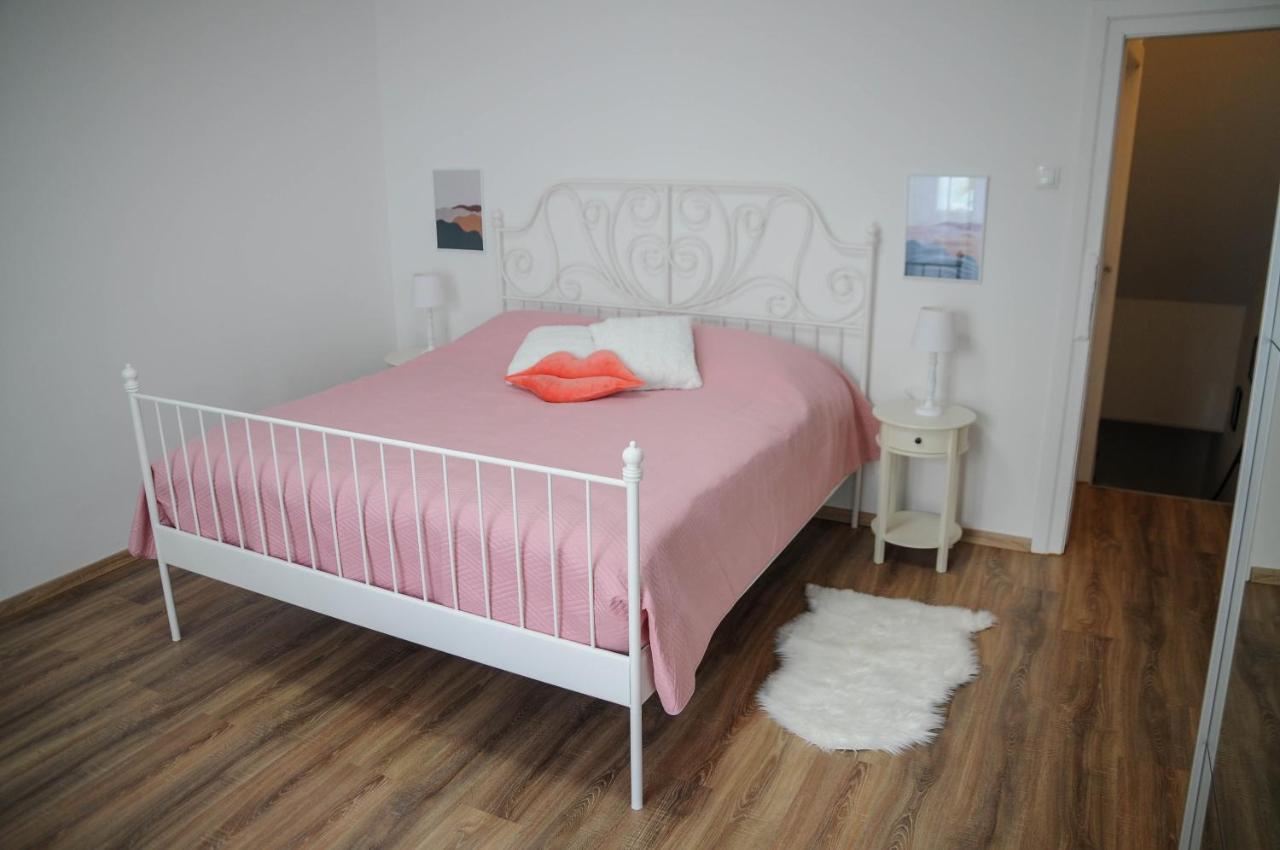 Apartman Gulliver In The Center, 10 Meters From The Sea With Private Parking In Natural Shade Rabac Ngoại thất bức ảnh
